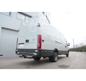 Tažné zařízení Iveco Daily valník 1999-2010/12, přírubový čep 2 šrouby, Aragon