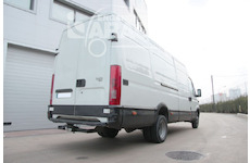 Tažné zařízení Iveco Daily valník 1999-2010/12, přírubový čep 2 šrouby, Aragon